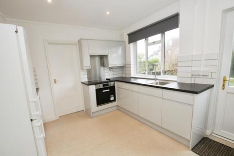 3 bedroom semi-detached house to rent, Northcote Road, Bristol BS16