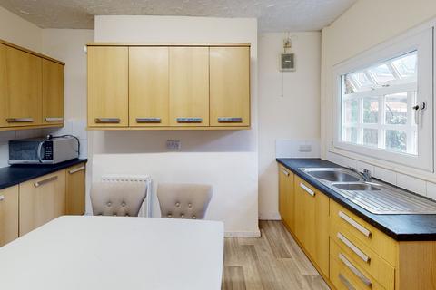 5 bedroom detached house to rent, Ladybarn Lane, Fallowfield, Manchester