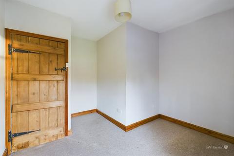14 Barton Turn, Barton Under Needwood, Burton-on-trent, DE13 8EA