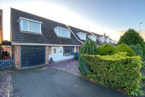 4 bedroom detached house for sale, Hawkesmore Drive, Little Haywood