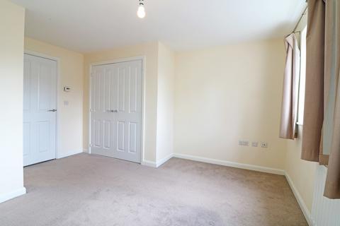 4 bedroom townhouse to rent, Ellis Road, Broadbridge Heath, Horsham