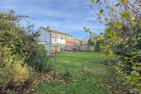 3 bedroom semi-detached house for sale, Hawthorne Gardens, Hockley