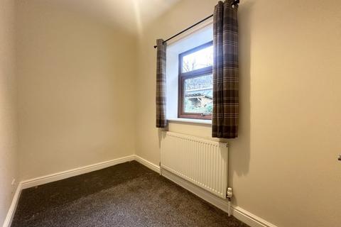 2 bedroom terraced house to rent, Bagley Lane, Farsley