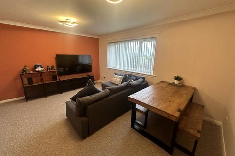 2 bedroom flat to rent, Blairbeth Road, Rutherglen G73