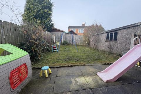 27 Middlebrook Crescent, Bradford, BD8 0EN