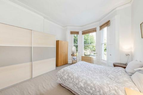 2 bedroom flat for sale, Sinclair Gardens, London W14