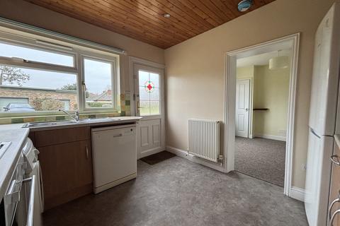 2 bedroom semi-detached bungalow to rent, Fulbourn Old Drift, Cambridge CB1