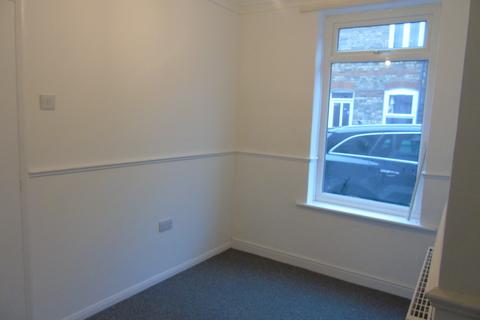 3 bedroom terraced house to rent, George Street, King's Lynn