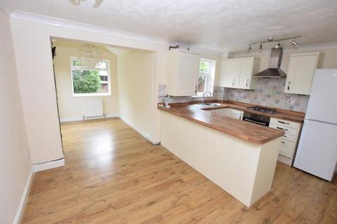 3 bedroom end of terrace house to rent, Bridle Way, Telscombe Cliffs, Peacehaven, BN10 7DF