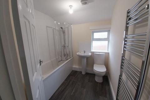 3 bedroom terraced house to rent, Scarborough Crescent, Maltby, S66 7HL