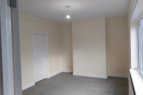 3 bedroom terraced house to rent, Scarborough Crescent, Maltby, S66 7HL