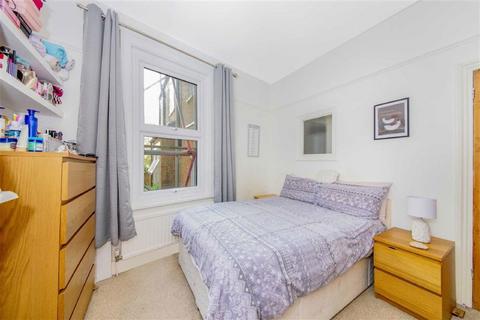 1 bedroom flat to rent, Charlton Road, London SE7