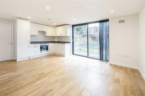 2 bedroom flat for sale, Kings Avenue, London SW4