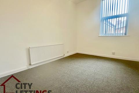 2 bedroom flat to rent, Colwick Road, Sneinton