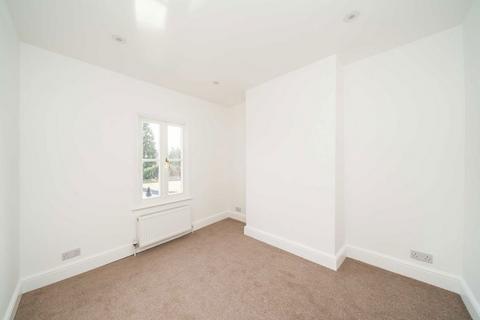 2 bedroom terraced house for sale, Elton Road, Kingston Upon Thames KT2