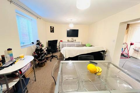 2 bedroom apartment for sale, King Edward Road, Abington, Northampton NN1