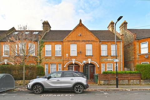 2 bedroom flat for sale, London E17