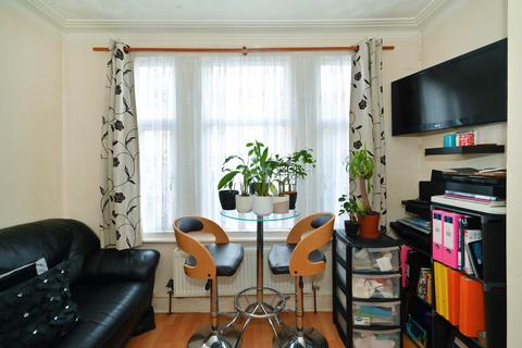 105 Hibbert Road, London, E17 8HE
