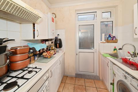105 Hibbert Road, London, E17 8HE