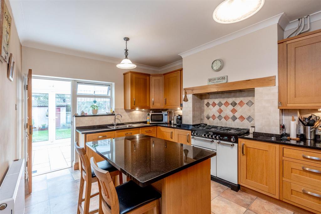 Wellington Walk, Westbury on Trym Kitchen.jpg