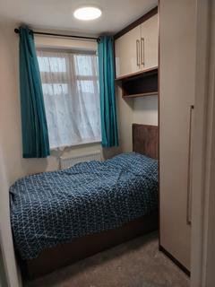 1 bedroom in a house share to rent, Kings Road, Harrow HA2