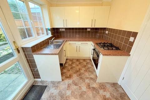 2 bedroom semi-detached house to rent, Tackford Close, Birmingham B36