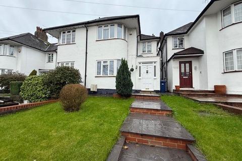 3 bedroom semi-detached house to rent, Osidge Lane, Southgate