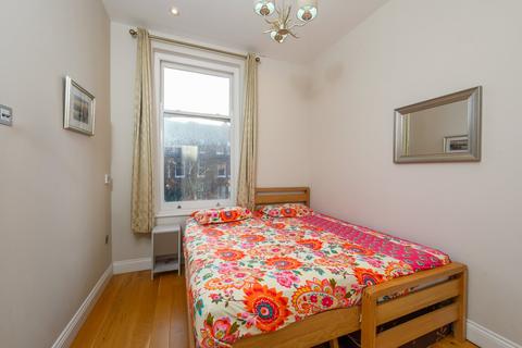 2 bedroom flat for sale, Greencroft Gardens, South Hampstead, London