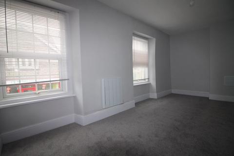 2 bedroom apartment to rent, West Street, Somerton