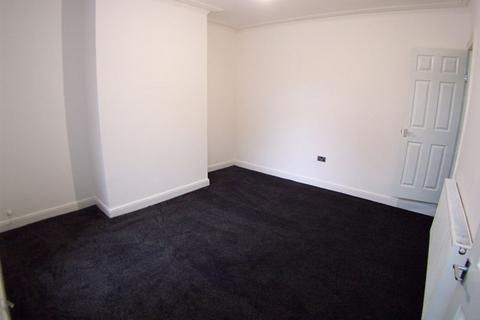 2 bedroom terraced house to rent, Claremont Place, Leeds