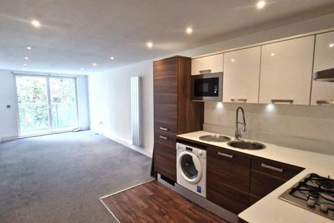 2 bedroom flat to rent, Tetty Way, Central Bromley BR1