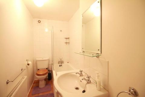 1 bedroom apartment to rent, Torrington Park, North Finchley, London, N12