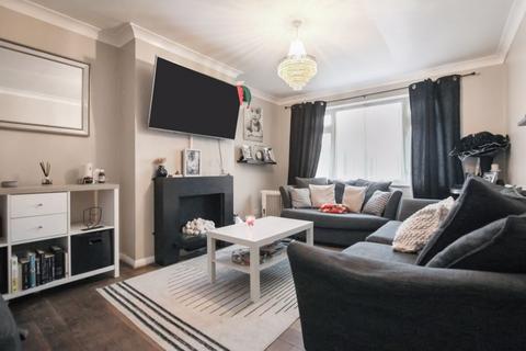 2 bedroom property for sale, Iron Mill Lane, Crayford