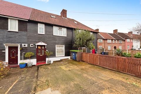 3 bedroom house for sale, Watling Avenue, Edgware