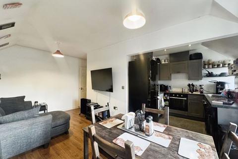 2 bedroom apartment for sale, Warren Way, Edgware