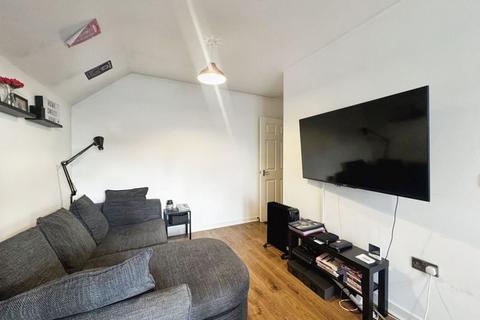 2 bedroom apartment for sale, Warren Way, Edgware