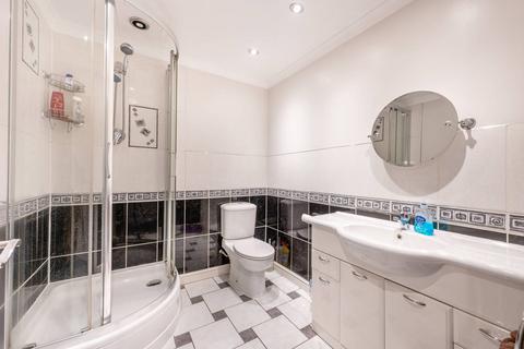 4 bedroom terraced house for sale, Oxgate Gardens, Dollis Hill, London, NW2