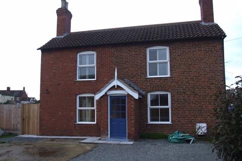 3 bedroom detached house to rent, Old Boston Road, Coningsby