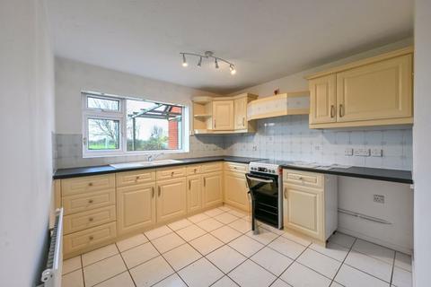 4 bedroom detached house for sale, Semington Road, Melksham