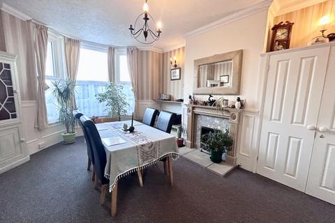 6 bedroom semi-detached house for sale, Leed Street, Sandown