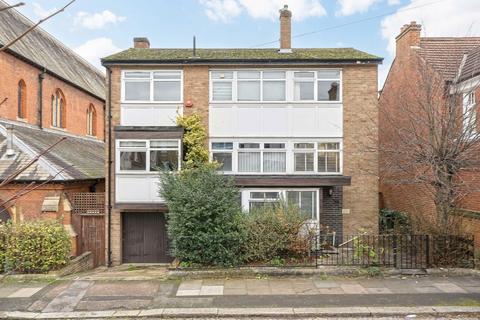 5 bedroom house to rent, Farquhar Road, London SW19