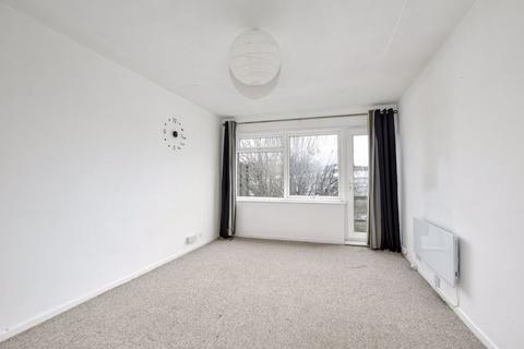 Studio to rent, Uplands, Broad Street, Chesham