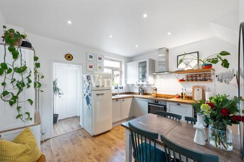 2 bedroom terraced house for sale, Shobden Road, London, N17