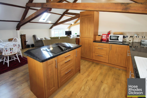 3 bedroom maisonette to rent, Chillerton Farm Barns, Newport