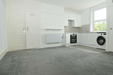 1 bedroom flat to rent, Bedford Grove