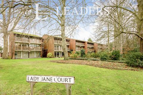 3 bedroom flat to rent, Lady Jane Court, CB1