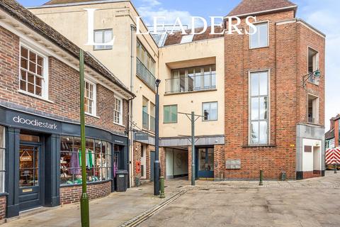 2 bedroom property to rent, Market Square, Horsham