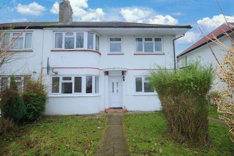 2 bedroom property for sale, Costons Lane, Greenford,