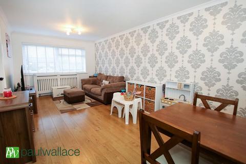 2 bedroom flat for sale, Rosedale Way, West Cheshunt