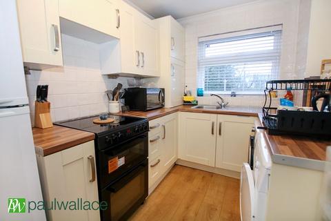 2 bedroom flat for sale, Rosedale Way, West Cheshunt